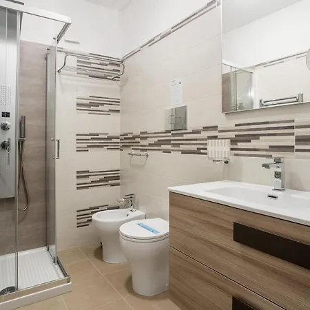 1 Bedroom Beautiful In Lägenhet *