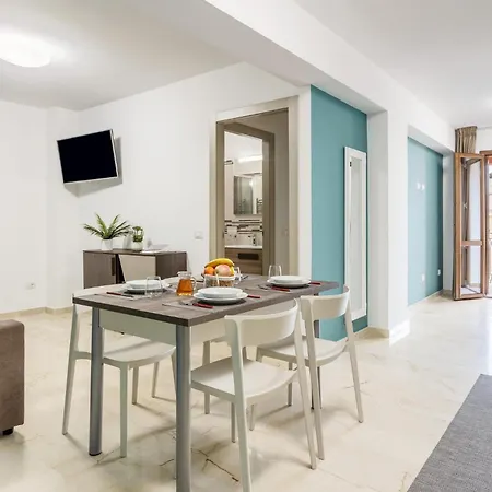 1 Bedroom Beautiful In *